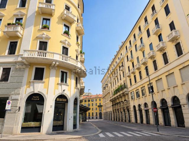 Appartamento in vendita a Municipio 1, Milano