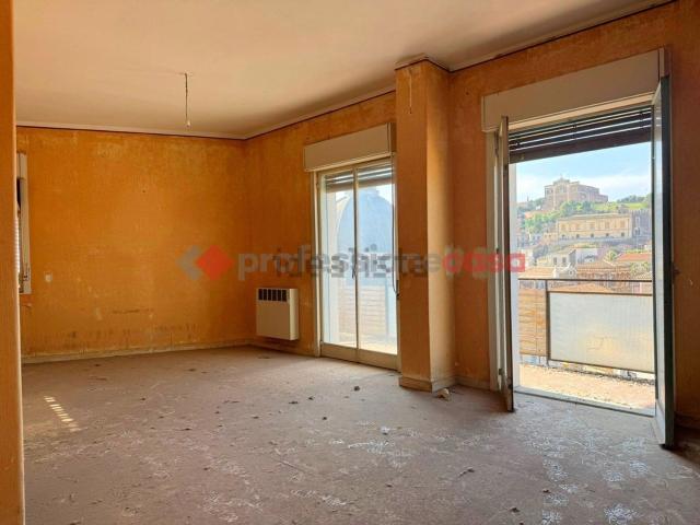 Appartamento in vendita a Paternò, Sicilia