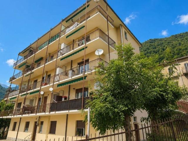 Appartamento in vendita a Caslino D'erba, Lombardia