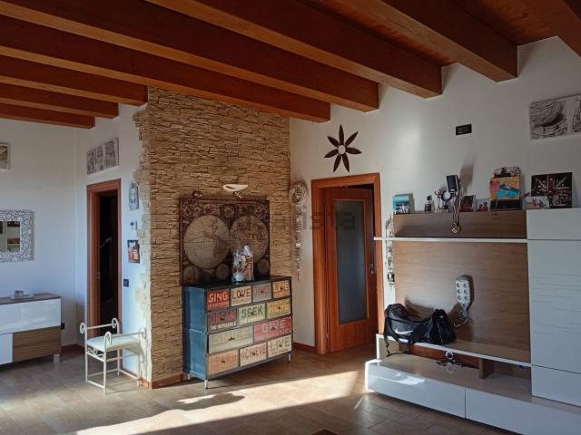 Appartamento in vendita a Aviano, Friuli-Venezia Giulia