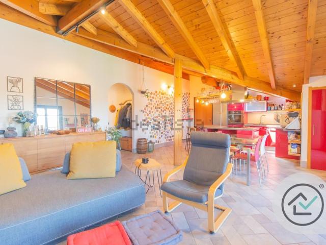 Appartamento in vendita a Azzate, Lombardia