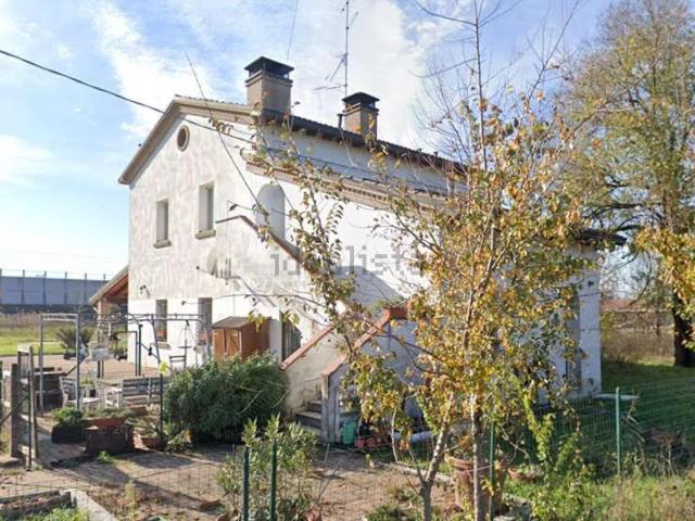 Appartamento in vendita a Re, Reggio Emilia