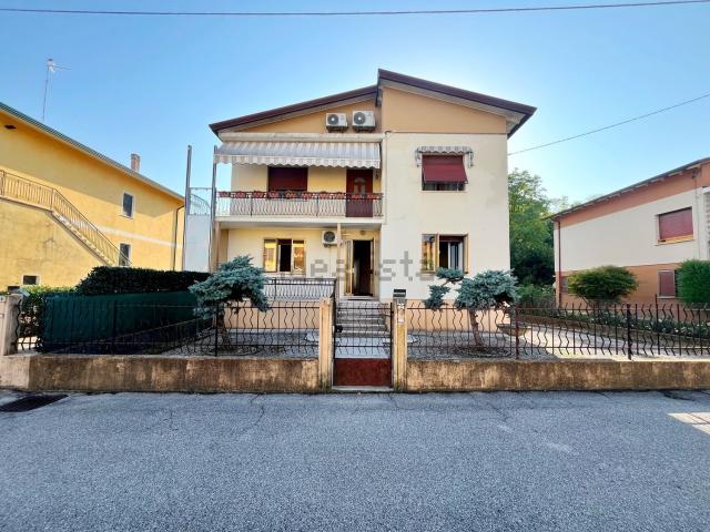 Appartamento in vendita a Torre, Pordenone