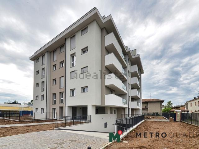 Appartamento in vendita a Vedano Al Lambro, Lombardia