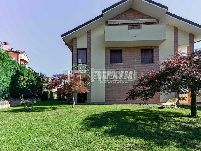 Appartamento in vendita a Villanova, Bernareggio