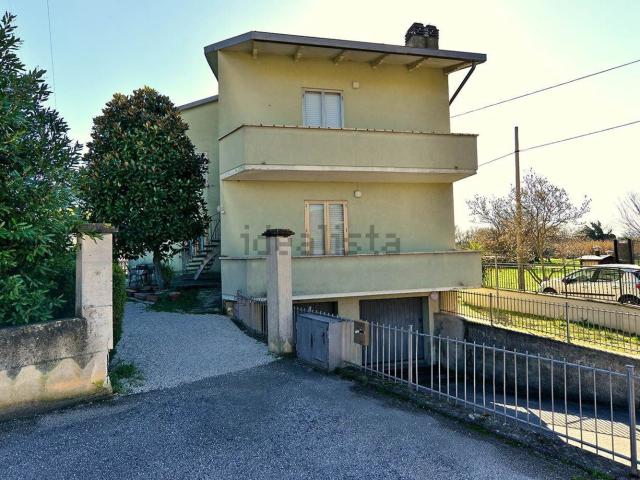 Appartamento in vendita a Foligno, Umbria