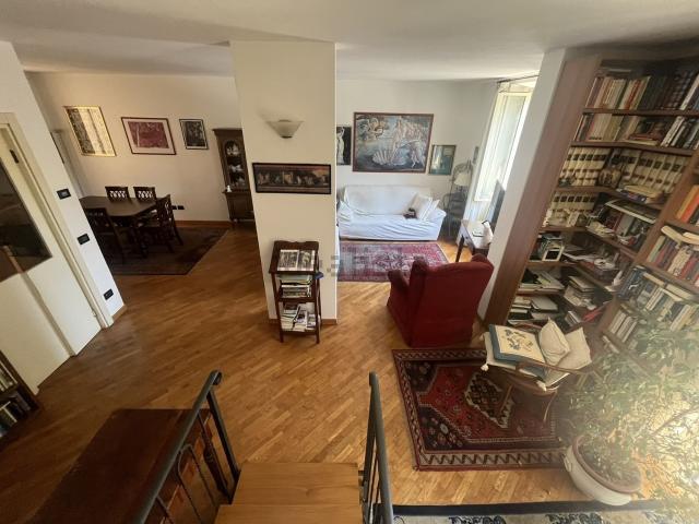 Appartamento in vendita a Camaiore, Toscana