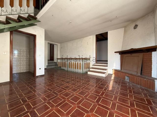 Appartamento in vendita a Iggio, Reggio Emilia