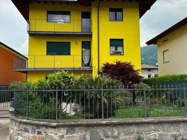 Appartamento in vendita a Gandino, Lombardia
