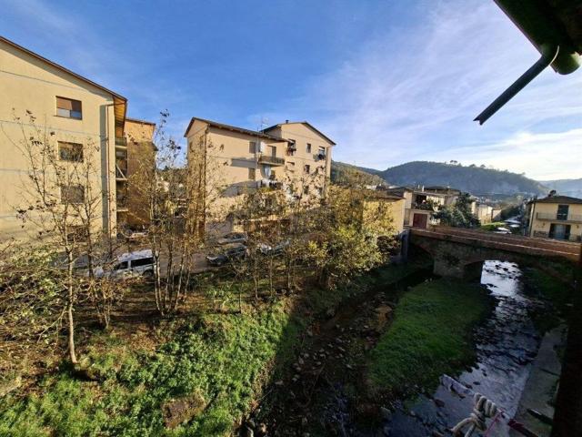 Appartamento in vendita a Bucine, Toscana