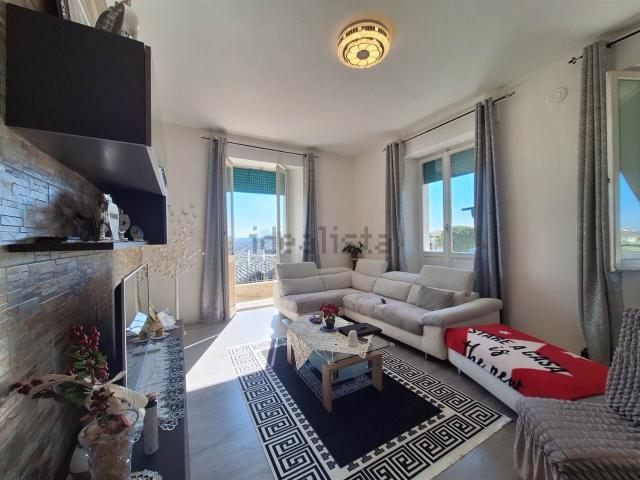 Appartamento in vendita a Santa Petronilla, Marche