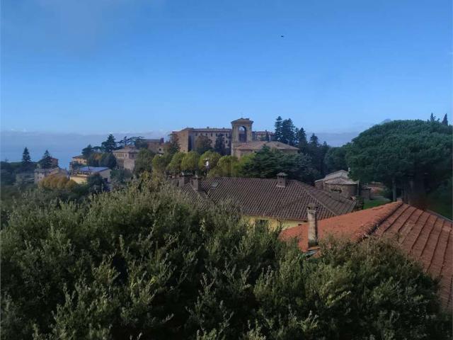Appartamento in vendita a Passignano Sul Trasimeno, Umbria