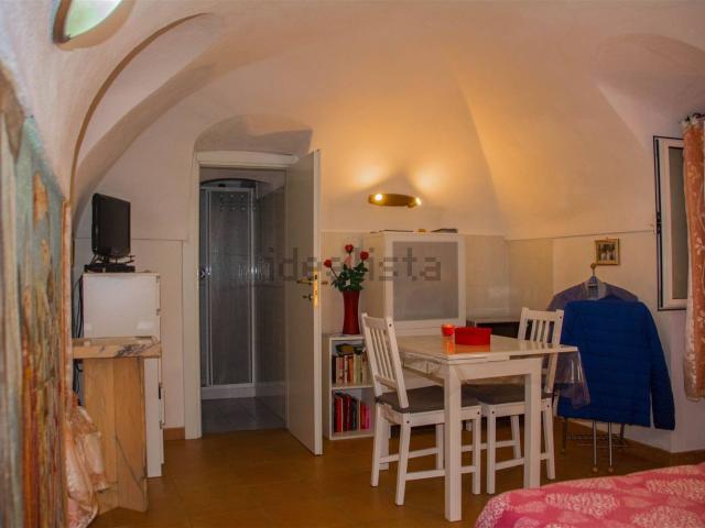 Appartamento in vendita a Seborga, Liguria