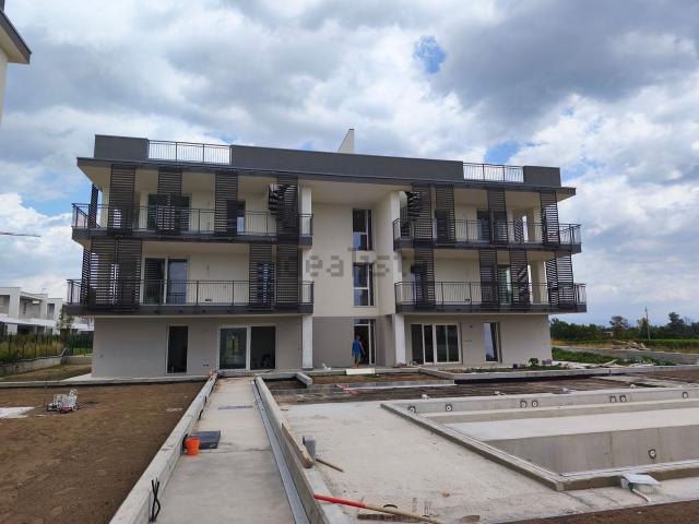 Attico in vendita a Desenzano Del Garda, Brescia