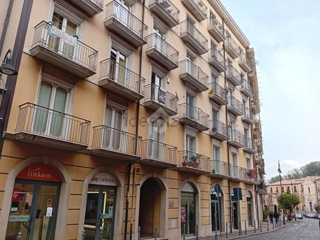 Appartamento in vendita a Avellino, Campania