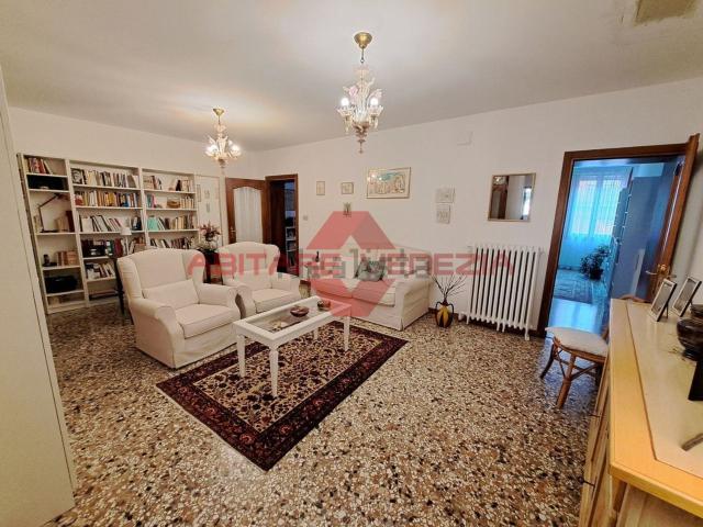 Appartamento in vendita a Venezia-Murano-Burano, Venezia