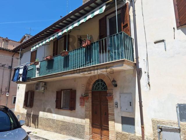 Appartamento in vendita a Spoleto, Umbria