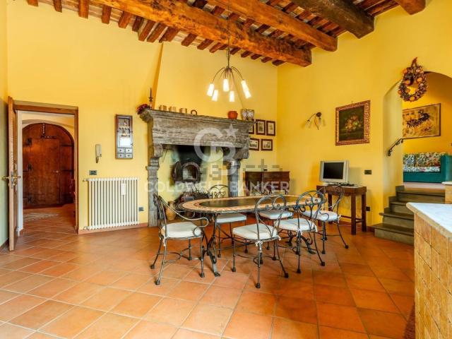 Appartamento in vendita a Quartiere Mercatale, Marche