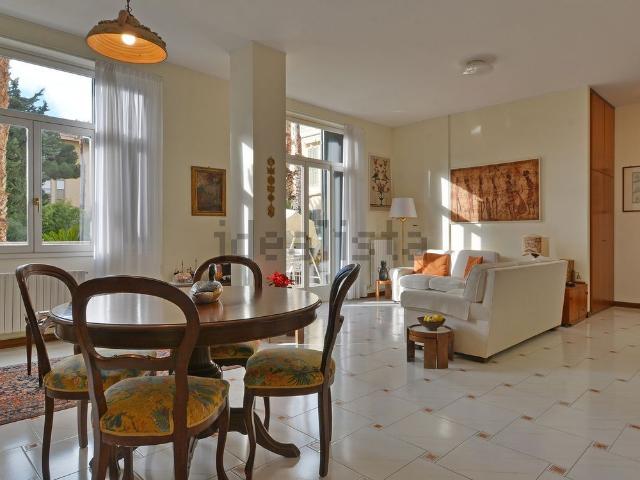 Appartamento in vendita a Bordighera, Liguria