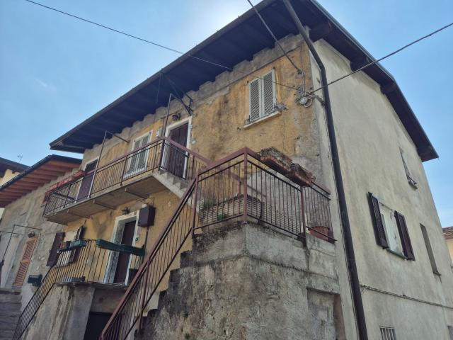 Appartamento in vendita a Sondrio, Lombardia