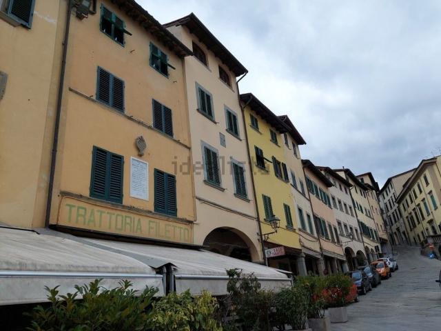 Appartamento in vendita a Pratovecchio Stia, Stia