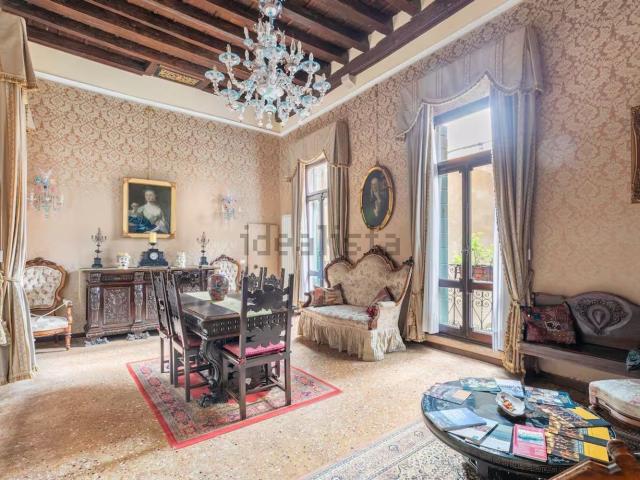 Appartamento in vendita a Venezia-Murano-Burano, Venezia