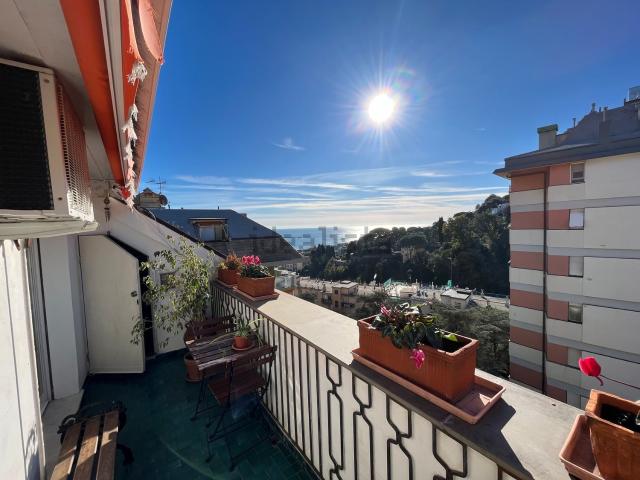 Attico in vendita a Villini Vecchi, Serra Riccò