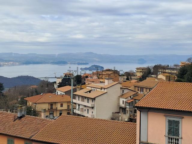 Appartamento in vendita a Montefiascone, Lazio