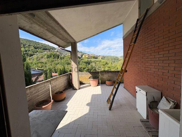 Appartamento in vendita a Stroncone, Umbria