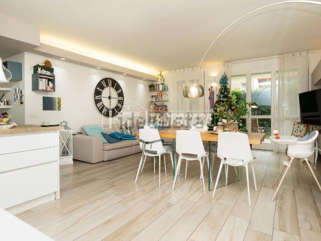 Appartamento in vendita a Ronco, Cernusco Sul Naviglio