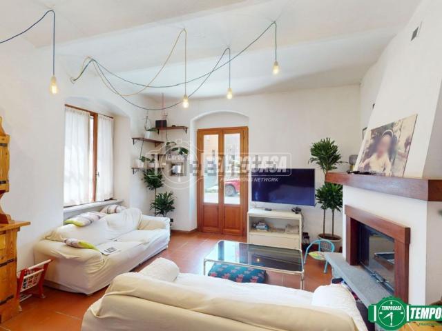 Appartamento in vendita a Follo, Liguria