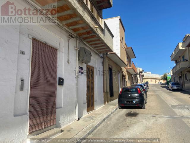 Appartamento in vendita a Lizzano, Taranto