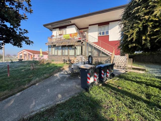Appartamento in vendita a Basse, Campolongo Maggiore