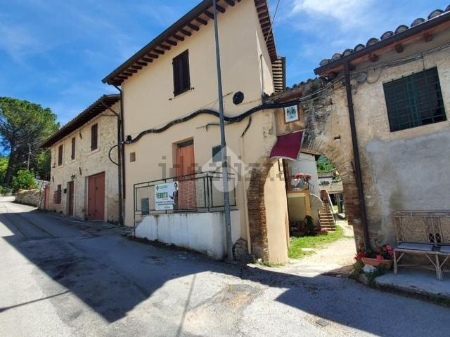 Appartamento in vendita a Spoleto, Umbria