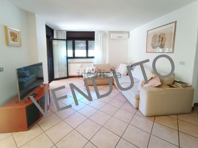 Appartamento in vendita a Gallarate, Lombardia