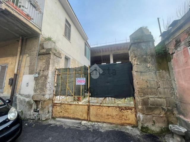 Appartamento in vendita a Camposano, Campania
