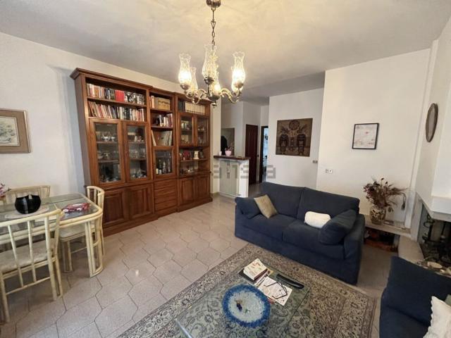 Appartamento in vendita a Cervara, Marina Di Massa
