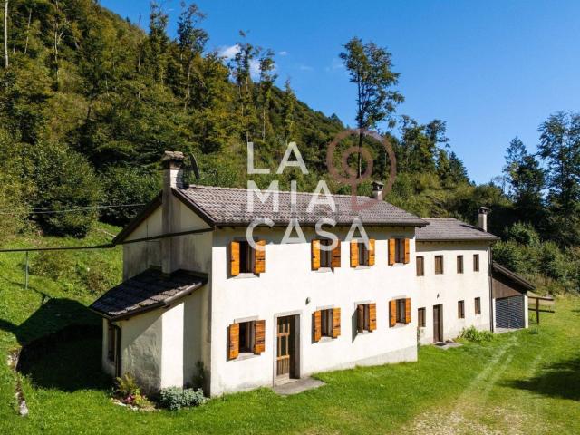 Appartamento in vendita a Follina, Veneto