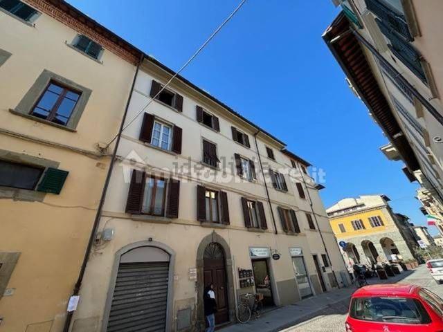 Appartamento in vendita a Montevarchi, Toscana