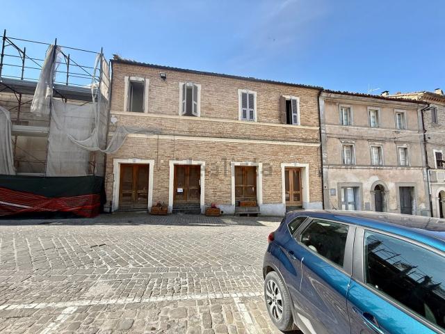 Appartamento in vendita a Castelnuovo, Marche