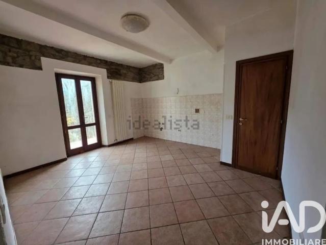 Appartamento in vendita a Vernio, Toscana