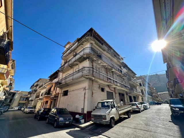 Appartamento in vendita a Partinico, Sicilia