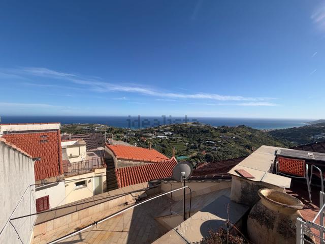 Appartamento in vendita a Terzorio, Liguria