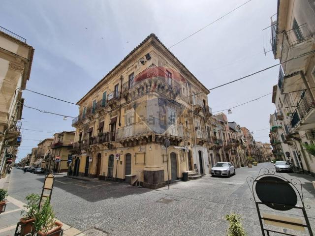 Appartamento in vendita a Militello In Val Di Catania, Sicilia