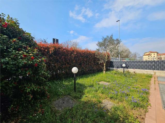 Appartamento in vendita a Vanzago, Lombardia