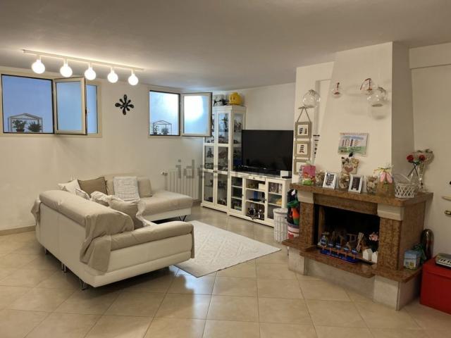 Appartamento in vendita a Cervara, Marina Di Massa