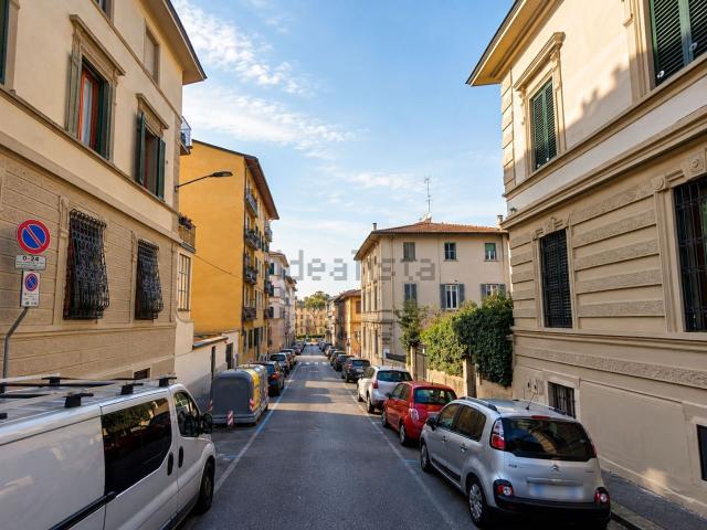 Appartamento in vendita a Quartiere 2, Firenze