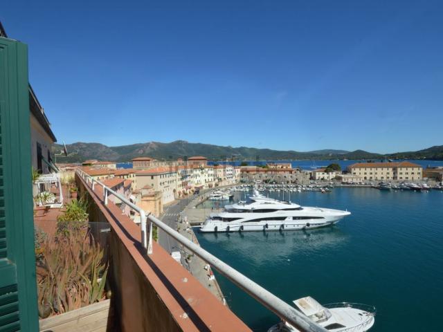 Attico in vendita a Portoferraio, Toscana