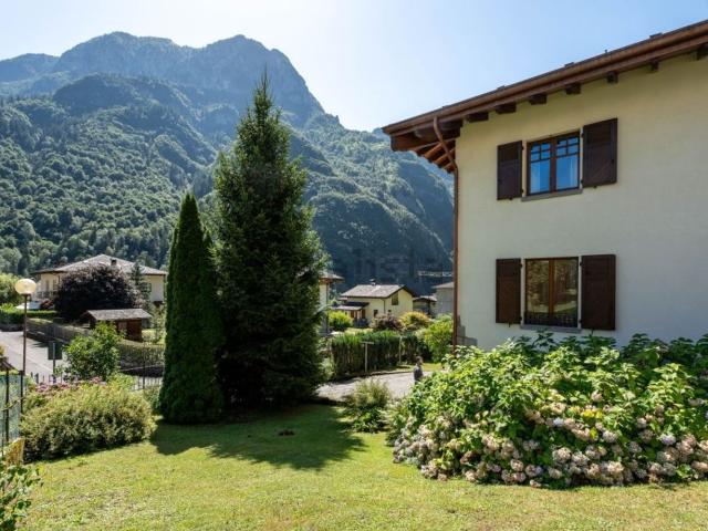Appartamento in vendita a Gromo, Lombardia