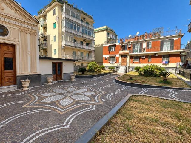 Appartamento in vendita a Portici, Napoli